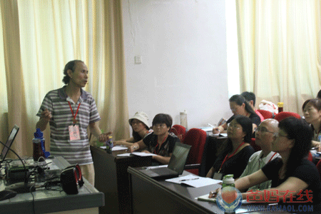 吕明教授讲课工作坊教学大纲如下:一,如何成为一名优秀的中高考指导师