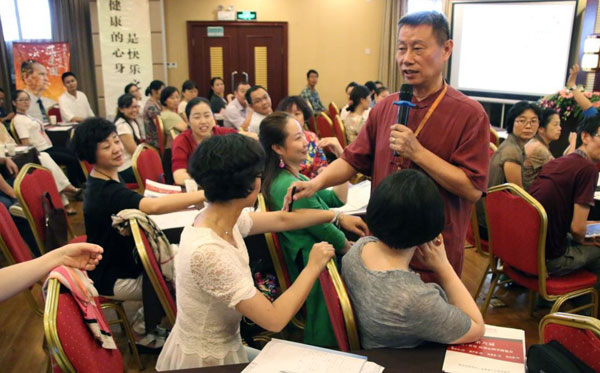 《关爱生命 共筑健康》——企业家健康和企业发展、家长健康和子女成才高峰论坛成都站盛大开幕