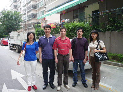 胡总与广东家人合影