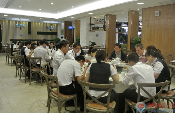 《销售话术特训营》——爸妈在线总部员工内训特训班