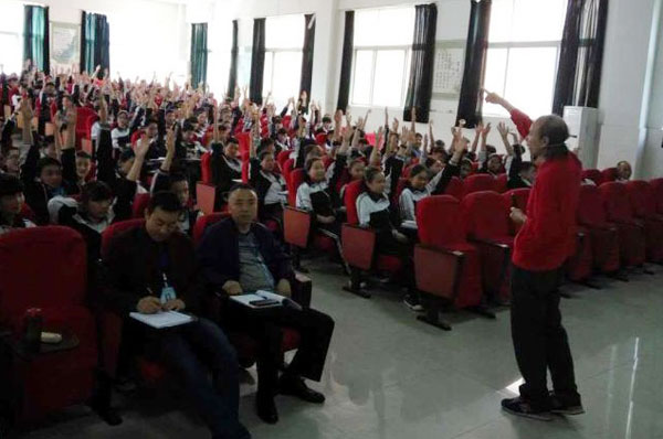 爸妈在线灾后心理援助报道之二