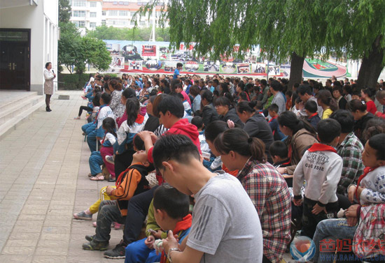 长治市心身健康咨询中心幸福大讲堂深入澳瑞特学校