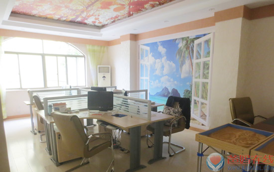 热烈庆祝江苏省句容市爸妈在线心身健康咨询中心举行揭牌仪式