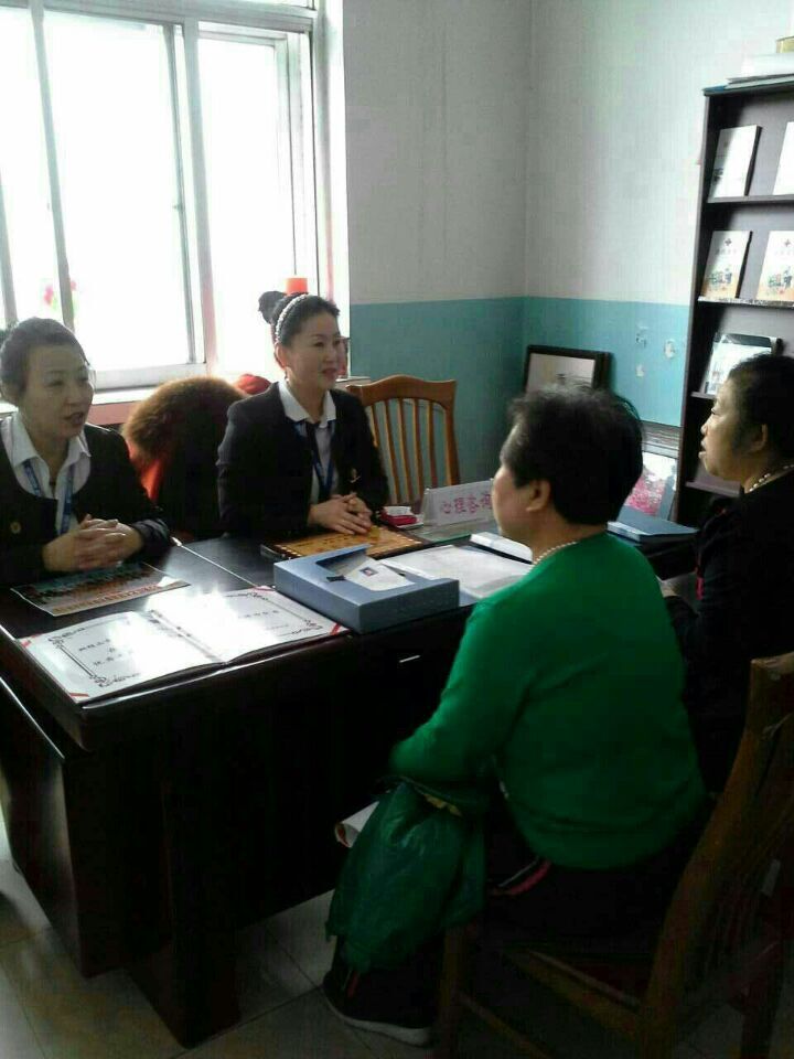 学雷锋送温暖 志愿服务进社区4.jpg