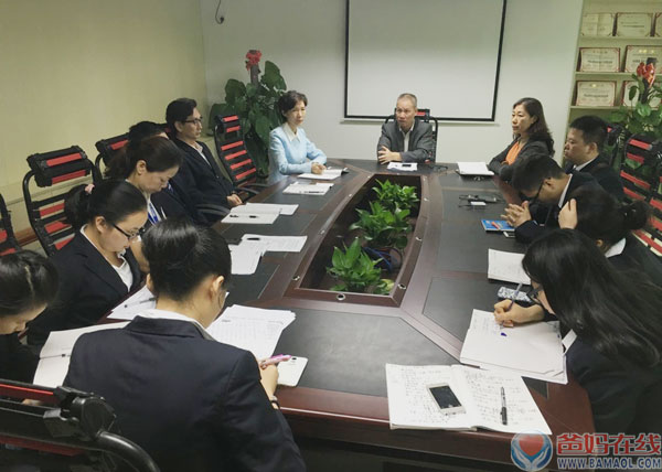 公司的发展，最根本的就是以人为本。在所有爸妈在线人的团结努力下，爸妈在线8年的风雨历程，以其独有的商业运营模式，形成了独特的资源共享平台，为社会和谐做出了巨大的贡献。 改革者进，创新者强，改革创新者胜。在“互联网+”的大数据时代，市场竞争日益激烈。竞争与机遇共存，为应对市场挑战，抓住历史机遇，以全新的姿态迎接辉腾的2016年，爸妈在线自上而下，进行彻底改革，让每一位成员以主人的身份去为爸妈在线的发展而努力奉献，同时，大家也能以主人的身份，分享爸妈在线丰硕的成果。从员工到主人，从我为公司工作到我为自己创业。爸妈在线首先的改革就是转变爸妈在线总部人员的合作关系，从聘雇关系到共同合作创业关系，这将是从量变到质变的一道转折，是爸妈在线腾飞的新起点。 作为爸妈在线的主人，先以学习为核心，以感情为纽带，从思维转変到落地，以企业家的身份去严格要求做好自己相关工作，全力以赴了协助他人，团结互助、齐心协力，从而促进自己的成长，实现自我价值；为爸妈在线的发展贡献自己的才智，注入源源的动力；为社会创造效益，为社会和谐奉献充满爱与感恩的正能量。 识人者兴，用人者旺，育人者远。对于为爸妈在线服务的人员来说,注定要在企业发展的道路上承担历史的使命。让他们成长,让他们成才,让他们成为扶摇而上的鲲鹏,爸妈在线实行新的改革制度，在整合原有人才培养模式的基础上,将更精准的识别人才、任用人才，投入更多的时间和经历培育具有高尚品德，且有相同价值观的人才，搭建起了人才培养的天梯。进一步稳固与发展爸妈在线的伟大事业。 走进爸妈在线，人人都是爸妈在线人，肩负着忠信与责任，将为全人类和谐的崇高事业而努力奋斗。在新常态下，爸妈在线通过改变增长方式，进行结构化改革，团结一心、众志成城，必将实现爸妈在线近期和远期的目标，共同迎接世界和谐美好的明天。