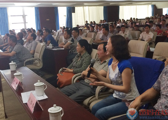 贵阳市中心主任杨丽春走进黔西县委