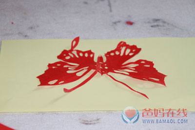 跃然纸上的蝴蝶