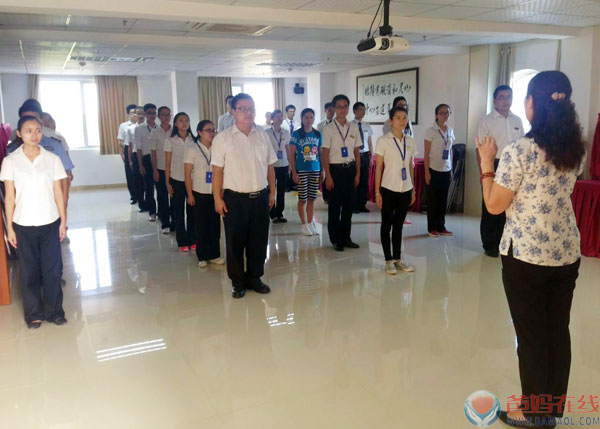 团结就是力量            ——千锤百炼出好钢