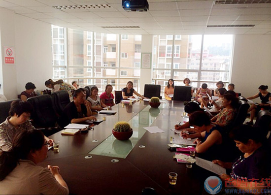 安康中心“中国梦·幸福大讲堂”走入安火社区