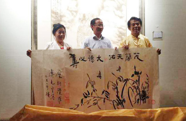 无锡佛博展珍世 皇室墨宝显光彩