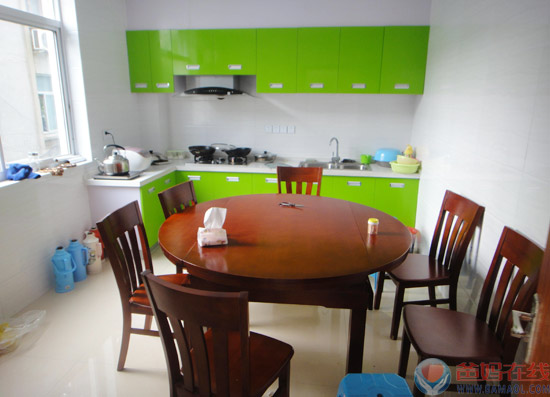 热烈庆祝江苏省句容市爸妈在线心身健康咨询中心举行揭牌仪式